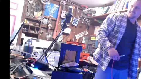 Snapshot of jameswebbscope chatting on February 9, 7:27 am Jameswebbscope online show from February 9, 7:27 am