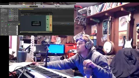 Snapshot of jameswebbscope chatting on February 13, 7:35 am Jameswebbscope online show from February 13, 7:35 am