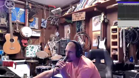 Snapshot of jameswebbscope chatting on September 30, 7:02 am Jameswebbscope online show from September 30, 7:02 am