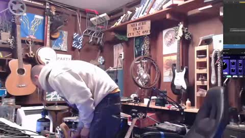 Snapshot of jameswebbscope chatting on October 5, 11:19 am Jameswebbscope online show from October 5, 11:19 am