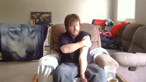 Snapshot of jameswolf777 chatting on December 18, 7:20 pm jameswolf777 online show from December 18, 7:20 pm