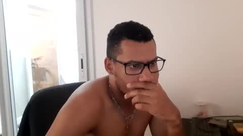 Snapshot of jamielonnas chatting on February 21, 5:19 am Jamie Lonnas online show from February 21, 5:19 am