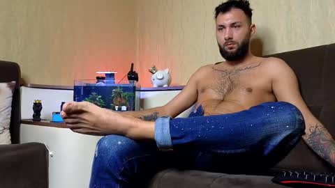 Snapshot of jamienoxus chatting on October 3, 8:33 am Robbie online show from October 3, 8:33 am