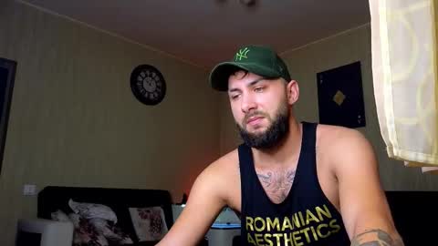 Snapshot of jamienoxus chatting on October 4, 7:06 am Robbie online show from October 4, 7:06 am