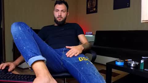 Snapshot of jamienoxus chatting on October 7, 5:37 am Robbie online show from October 7, 5:37 am