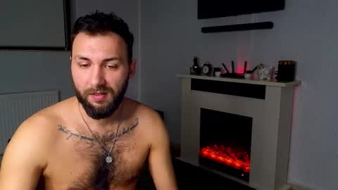 Snapshot of jamienoxus chatting on November 15, 7:27 am Robbie online show from November 15, 7:27 am