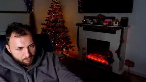 Snapshot of jamienoxus chatting on December 20, 7:48 am Robbie online show from December 20, 7:48 am