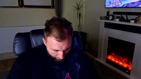 Snapshot of jamienoxus chatting on June 16, 6:05 am Robbie online show from June 16, 6:05 am