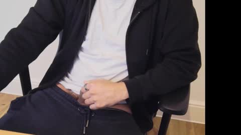 Snapshot of jammyedge chatting on February 7, 9:47 am Jammy online show from February 7, 9:47 am