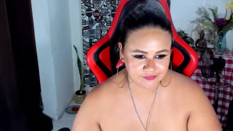 jan_milkhot online show from December 15, 8:04 pm