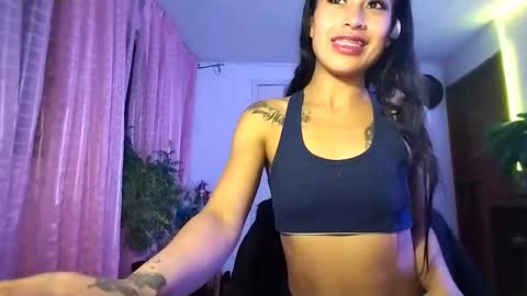 janariivera1 online show from September 27, 4:17 am