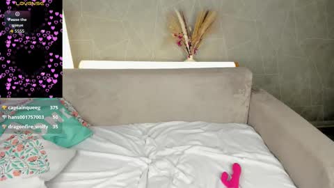 Snapshot of jane_broks chatting on March 8, 2:04 am jane_broks online show from March 8, 2:04 am