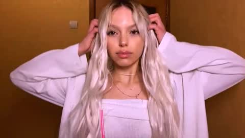 Snapshot of janeanjourneay chatting on March 8, 7:17 pm Kary online show from March 8, 7:17 pm