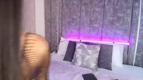 janedaviss online show from May 18, 7:41 pm