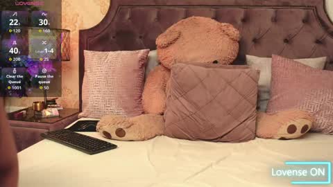 Snapshot of janedevines chatting on April 26, 5:27 am JaneDevine online show from April 26, 5:27 am