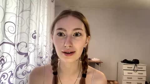 Snapshot of janenegearhart chatting on June 4, 11:16 am Kate online show from June 4, 11:16 am