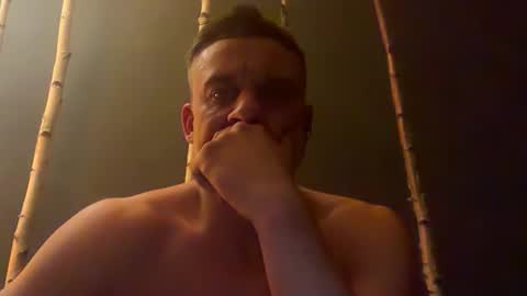 Snapshot of janettarobin chatting on March 28, 4:23 am RoJan online show from March 28, 4:23 am