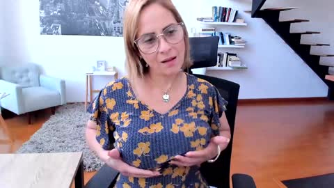 Snapshot of janeturner chatting on January 21, 1:43 pm JANE TURNER MILF online show from January 21, 1:43 pm