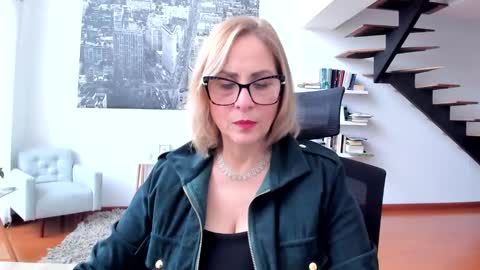 Snapshot of janeturner chatting on March 6, 1:14 pm JANE TURNER MILF online show from March 6, 1:14 pm