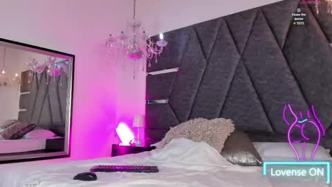Snapshot of janna_foxx chatting on May 29, 4:43 am Janna online show from May 29, 4:43 am
