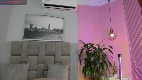 Janna online show from October 24, 11:06 am