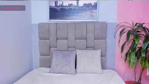 Snapshot of janna_lopezz chatting on December 23, 10:57 am Janna online show from December 23, 10:57 am