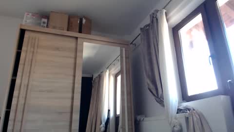 janne online show from March 8, 8:55 am