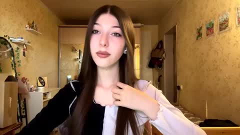 janntenpenny online show from September 18, 1:24 pm