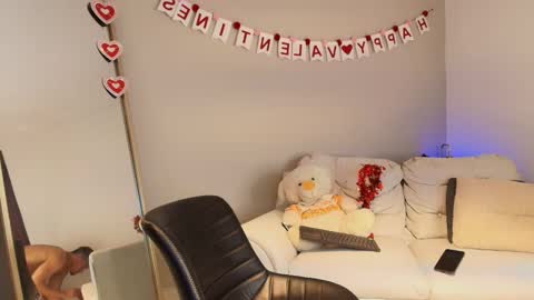 janomar01 online show from February 14, 12:46 pm