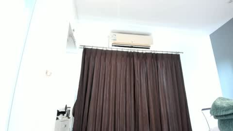 Amelle online show from January 27, 4:09 am