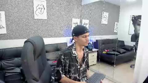 Snapshot of jared_cole chatting on June 11, 10:57 am Jared online show from June 11, 10:57 am