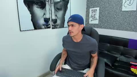 Snapshot of jared_cole chatting on June 13, 10:57 am Jared online show from June 13, 10:57 am