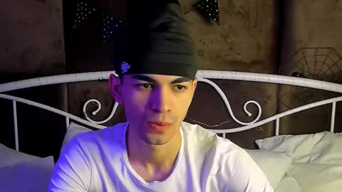 Jaremy online show from November 2, 8:33 pm