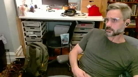 jareth_returns online show from November 11, 2:22 am