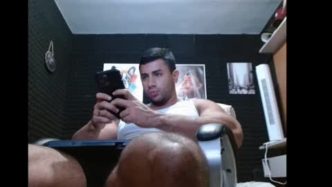 Snapshot of jarod131675 chatting on December 17, 10:27 pm jarod online show from December 17, 10:27 pm