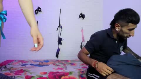 Snapshot of jaryandnick_smith chatting on December 4, 3:05 am jaryandnick_smith online show from December 4, 3:05 am