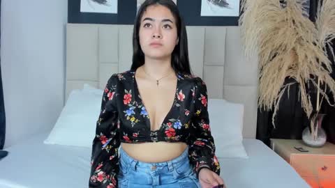 Jaslyn online show from December 9, 1:24 pm