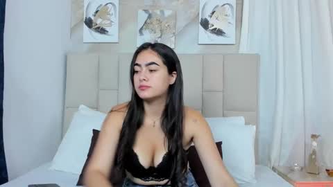 Jaslyn online show from December 11, 2:33 pm
