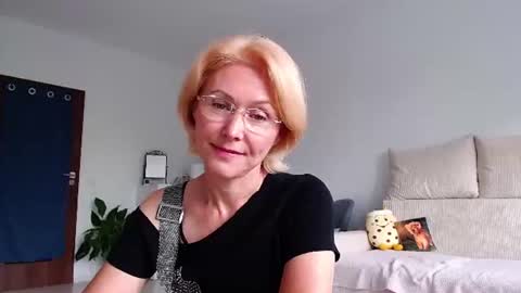 Jasmin room for people 40 online show from August 8, 6:15 am