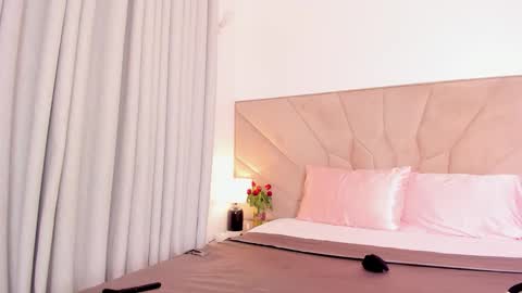 Snapshot of jasmin_melons chatting on October 22, 4:24 am jasmin_melons online show from October 22, 4:24 am