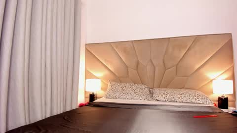 Snapshot of jasmin_melons chatting on November 19, 2:00 am jasmin_melons online show from November 19, 2:00 am