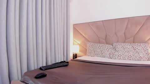 Snapshot of jasmin_melons chatting on November 27, 4:03 am jasmin_melons online show from November 27, 4:03 am