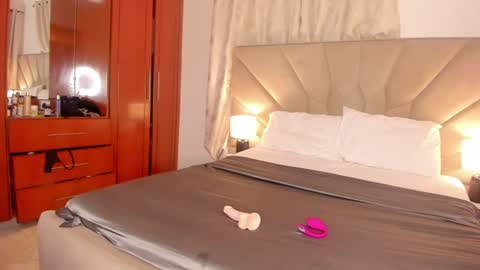 jasmin_melons online show from July 12, 3:30 am