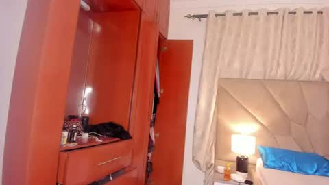 jasmin_melons online show from July 19, 1:53 am