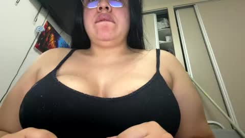 Snapshot of jasmincortes06 chatting on July 8, 9:25 am jasmincortes06 online show from July 8, 9:25 am