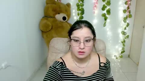 Snapshot of jasmine1609 chatting on November 25, 1:11 pm jasmine1609 online show from November 25, 1:11 pm