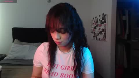 Snapshot of jasmine_019 chatting on July 12, 5:04 pm J- next transmission december 4 online show from July 12, 5:04 pm