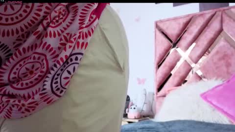 Snapshot of jasmine_1526 chatting on November 22, 11:09 am JASMINE online show from November 22, 11:09 am