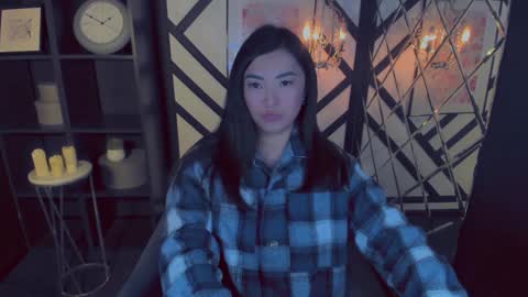 Jasmine online show from December 13, 11:45 am