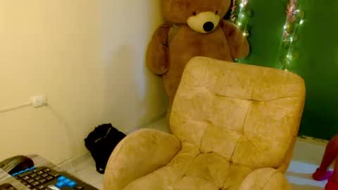 jasmine_star758958 online show from July 1, 1:45 pm